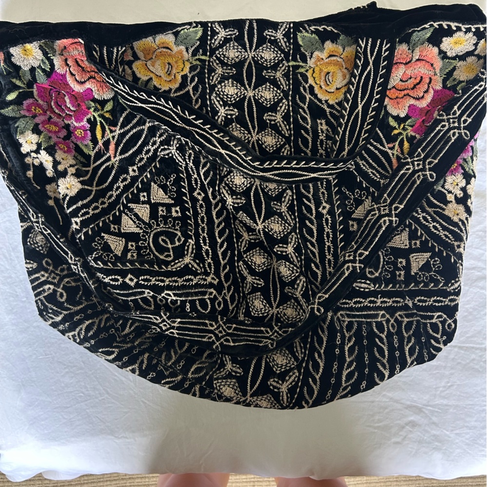 Johnny Was Black Embroidered Floral Bag